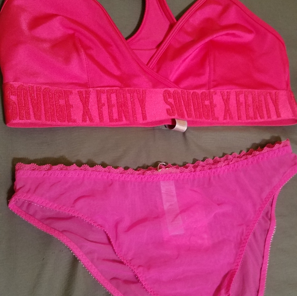 Savage X Fenty by Rihanna Intimates set Size L Pink & Black